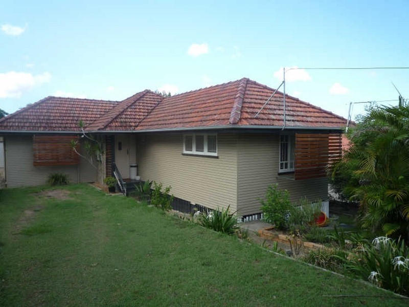 81 Scott Street, Stafford Heights QLD 4053