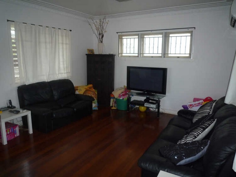 81 Scott Street, Stafford Heights QLD 4053