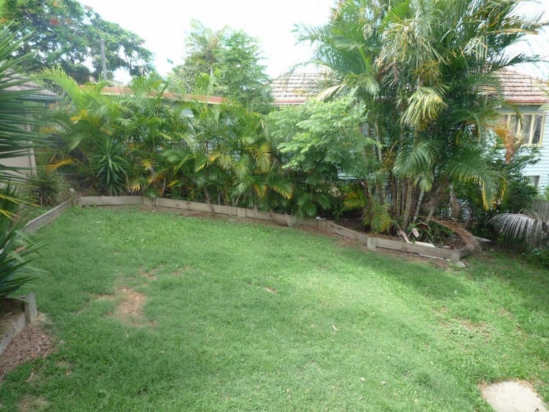 81 Scott Street, Stafford Heights QLD 4053