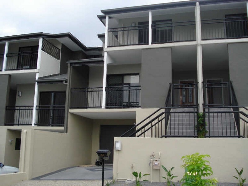 3/8 Alva Tce, Gordon Park QLD 4031