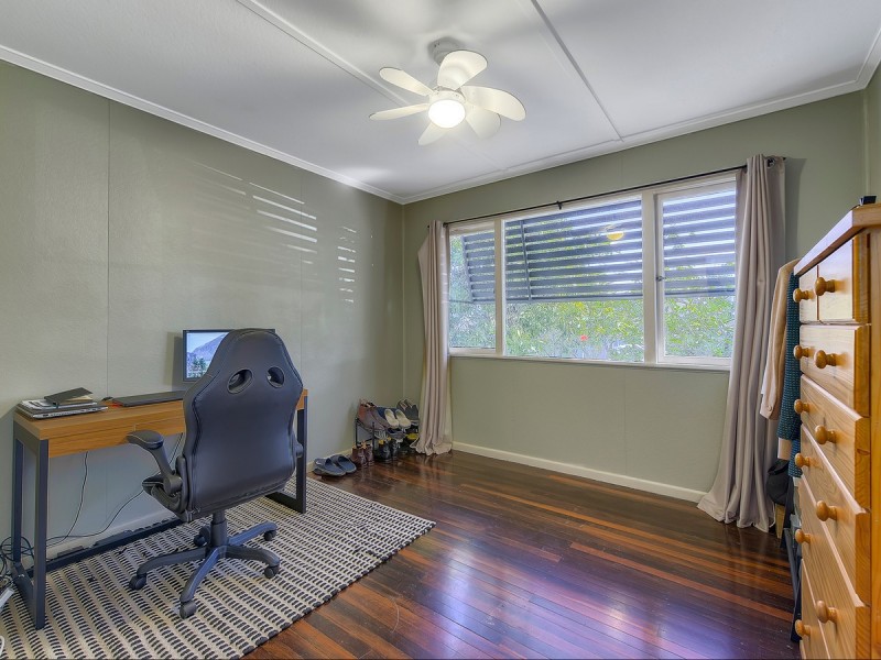 7 Farrant Street, Stafford Heights QLD 4053