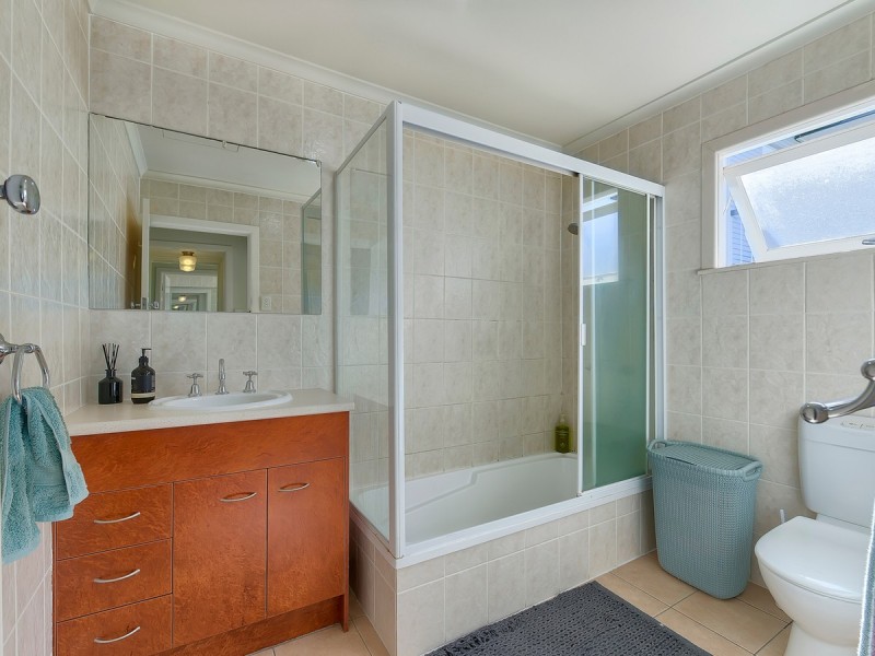 7 Farrant Street, Stafford Heights QLD 4053