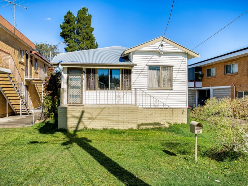 24 Broughton Road, Kedron QLD 4031