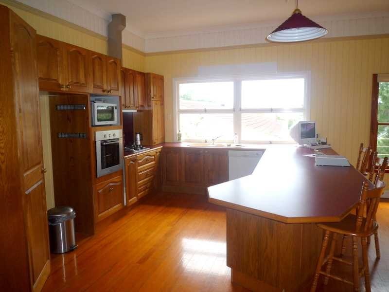 8 Watson Street, Newmarket QLD 4051