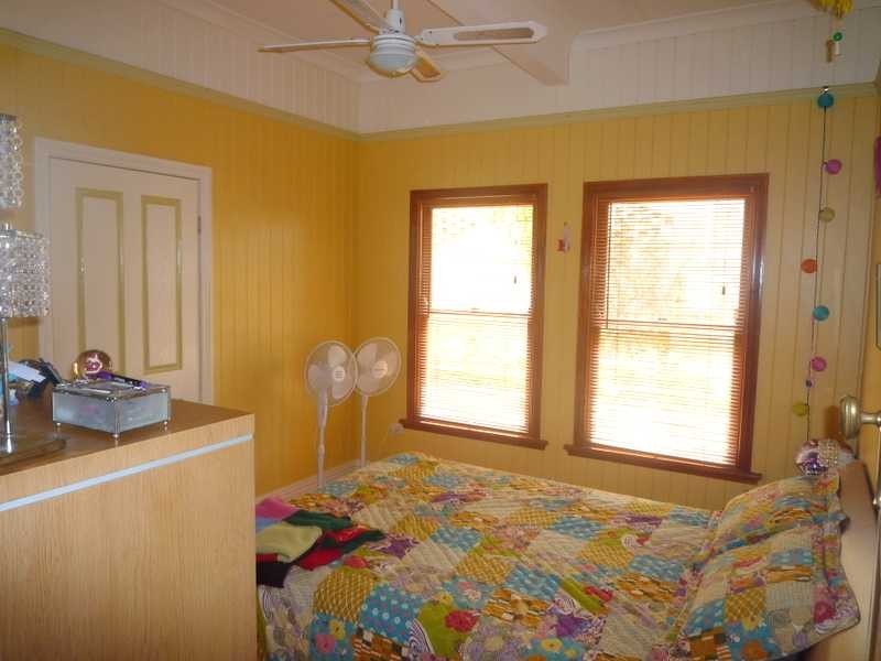 8 Watson Street, Newmarket QLD 4051