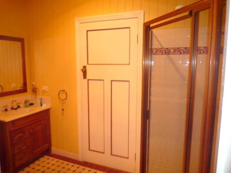 8 Watson Street, Newmarket QLD 4051