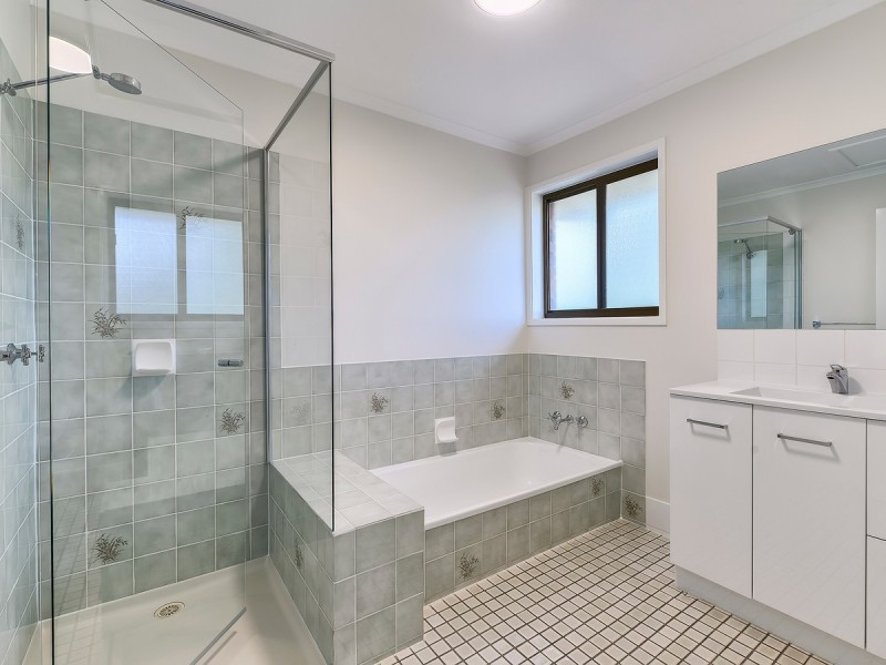 4/5 Quinnia Court, Ferny Hills QLD 4055