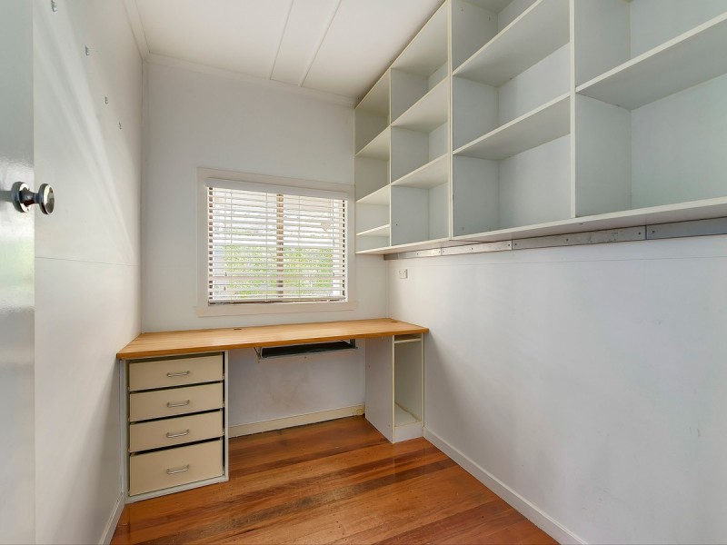 17 Koolewong Street, Stafford Heights QLD 4053