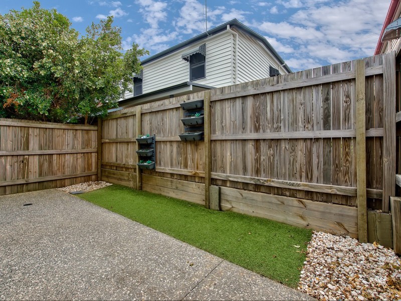 17 Emerald Street, Kedron QLD 4031