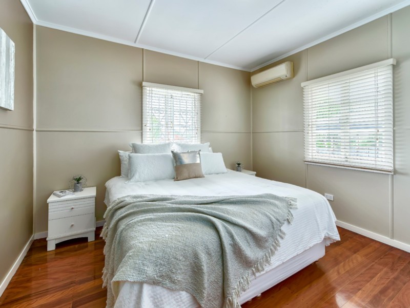 57 Twelfth Avenue, Kedron QLD 4031