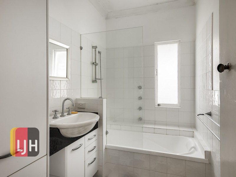 94 Gordon Parade, Everton Park QLD 4053