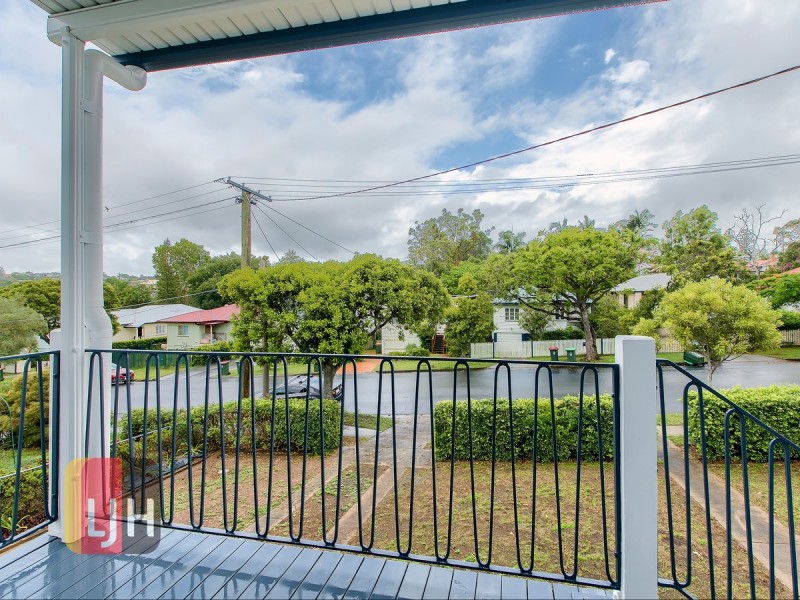 18 Reuben Street, Stafford QLD 4053
