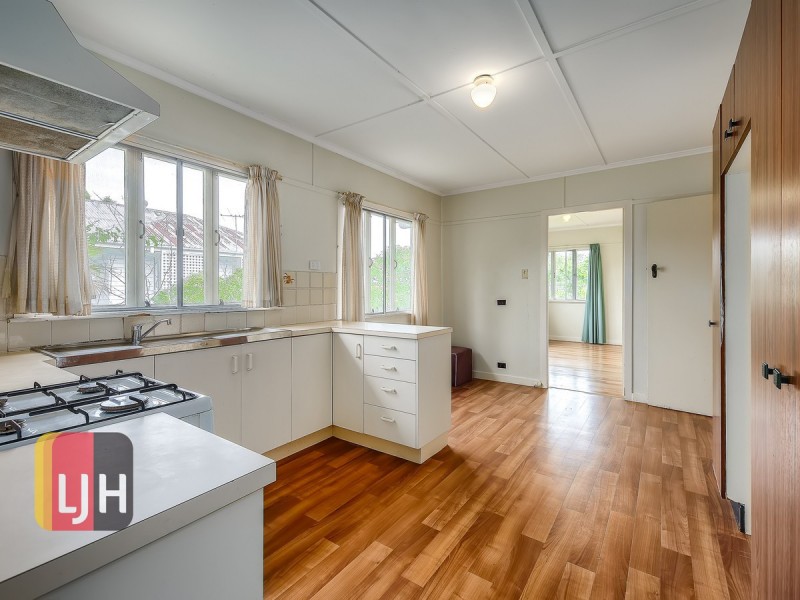 9 Allowrie Street, Stafford QLD 4053