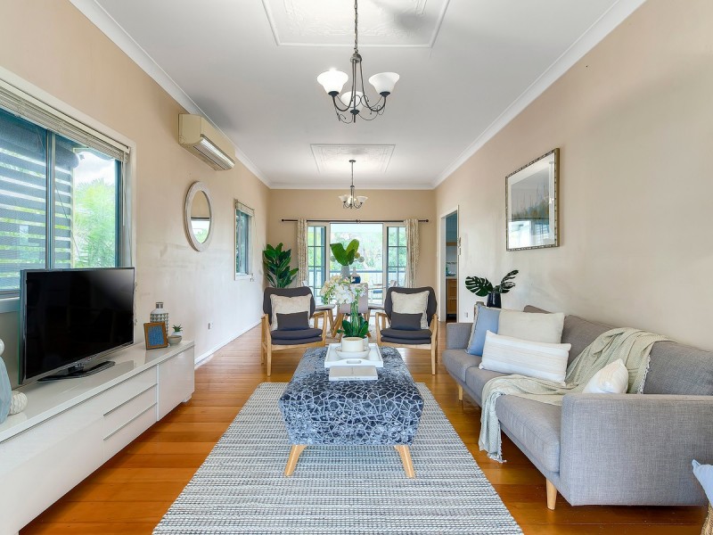 64 Sixth Avenue, Kedron QLD 4031