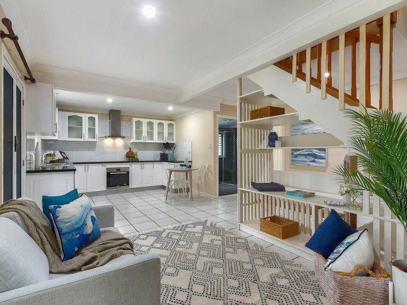 64 Sixth Avenue, Kedron QLD 4031