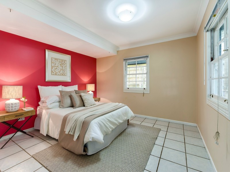 64 Sixth Avenue, Kedron QLD 4031