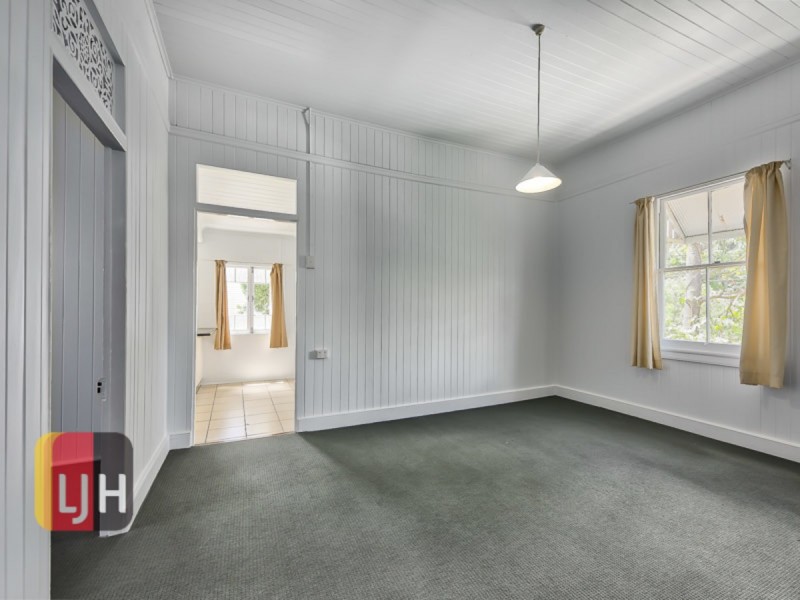 1 Baradine Street, Newmarket QLD 4051