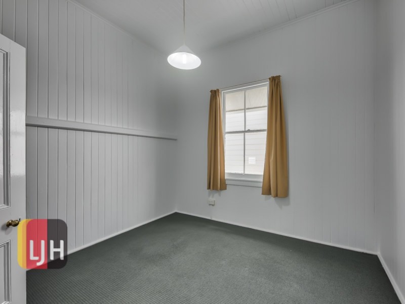 1 Baradine Street, Newmarket QLD 4051