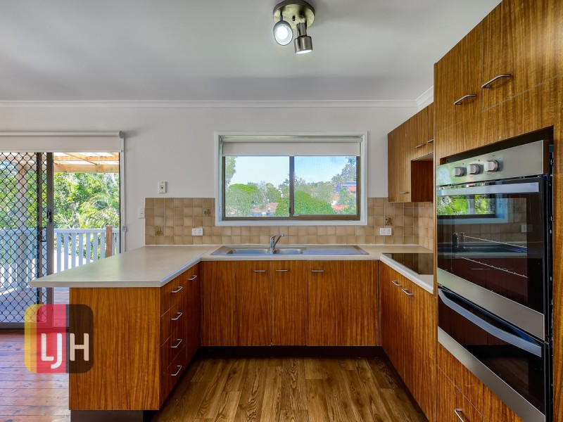 17 Costello Place, Stafford Heights QLD 4053