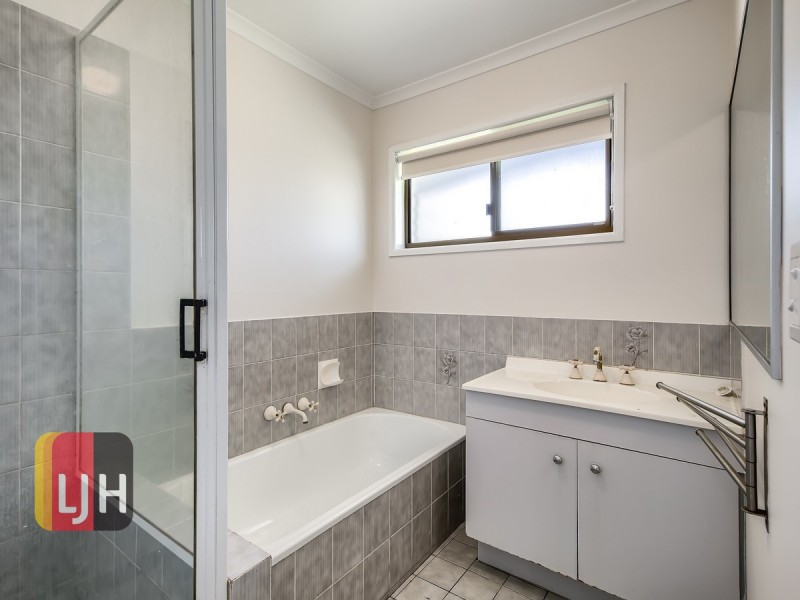 17 Costello Place, Stafford Heights QLD 4053