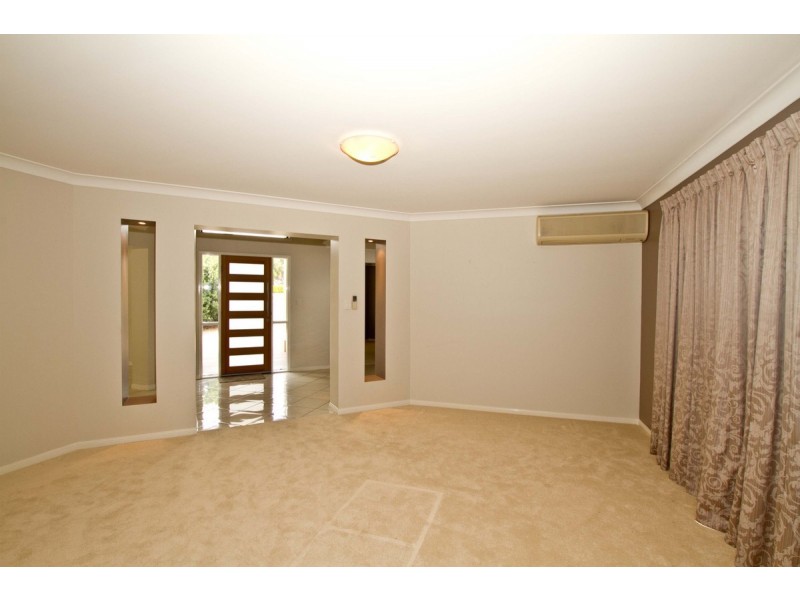 4 Capella Place, Bridgeman Downs QLD 4035