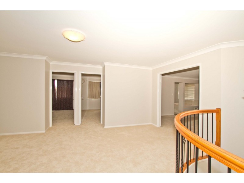 4 Capella Place, Bridgeman Downs QLD 4035