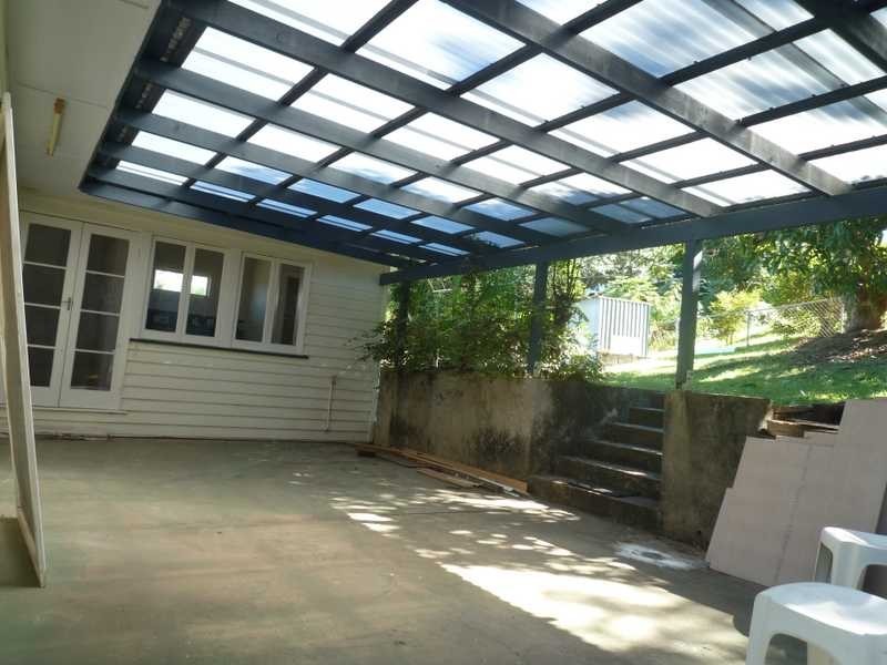 29 Burrowa Street, Stafford QLD 4053