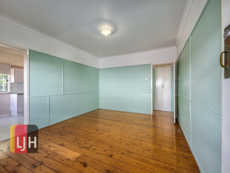 8 Yaralla Street, Chermside QLD 4032