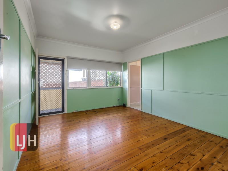 8 Yaralla Street, Chermside QLD 4032