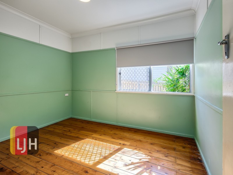 8 Yaralla Street, Chermside QLD 4032