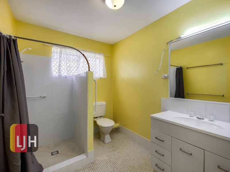 2/56 Leiper Street, Stafford QLD 4053