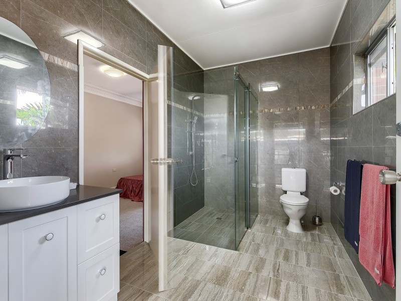 230 Shaw Road, Wavell Heights QLD 4012