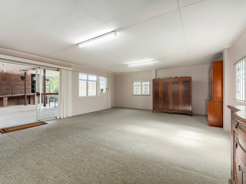 230 Shaw Road, Wavell Heights QLD 4012