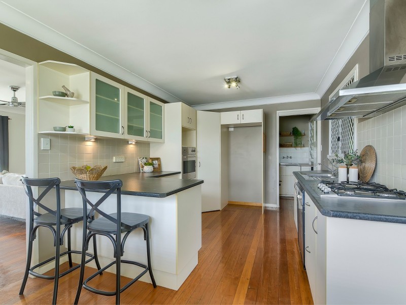 15 Gemalla Street, Stafford Heights QLD 4053