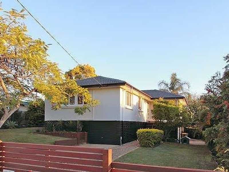 20 Burbank Street, Stafford Heights QLD 4053