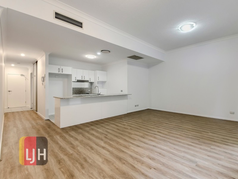 Unit 4/1 Kingsmill Street, Chermside QLD 4032