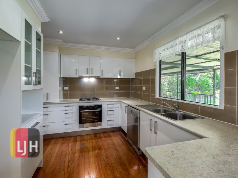 15 Gresford Street, Chermside West QLD 4032