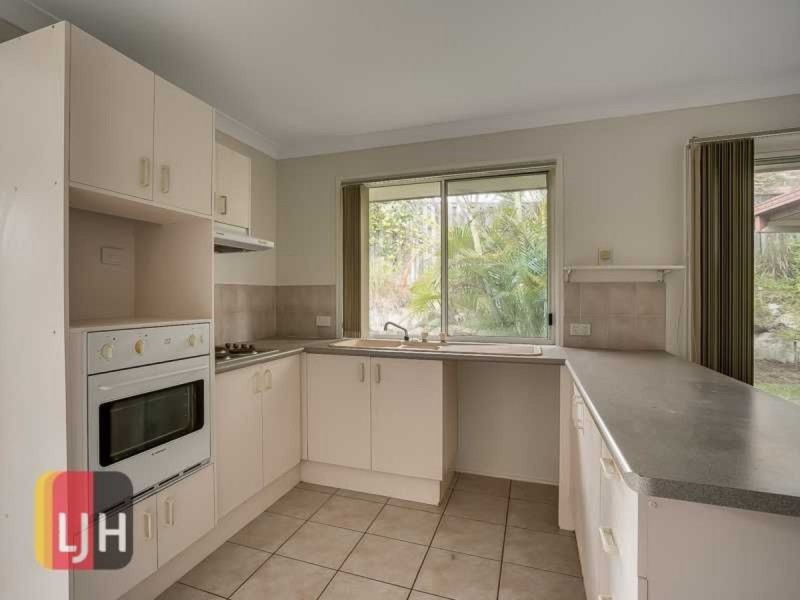 8 Perkins Street, Calamvale QLD 4116