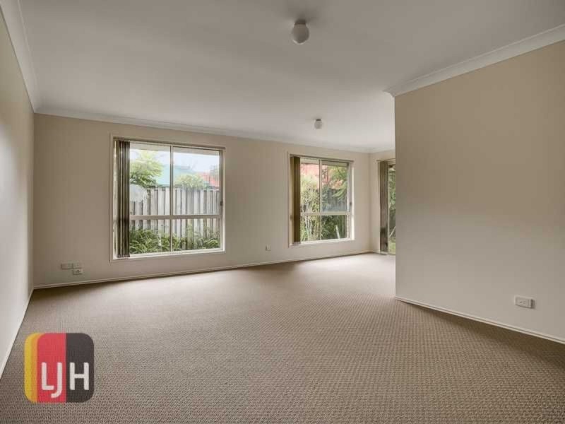 8 Perkins Street, Calamvale QLD 4116