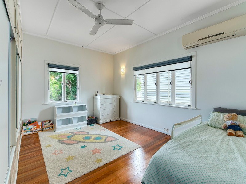 367 Webster Road, Stafford Heights QLD 4053