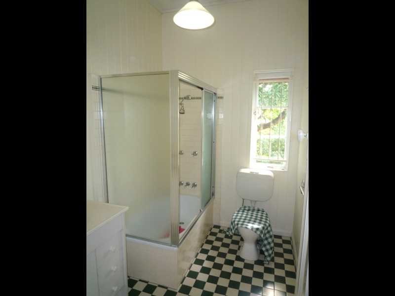 4 Waterford Street, Alderley QLD 4051