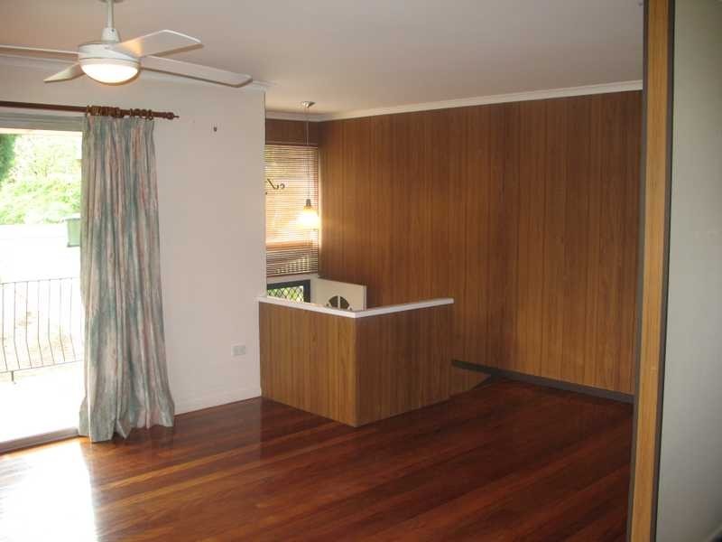 16 Chaplin Street, Stafford Heights QLD 4053