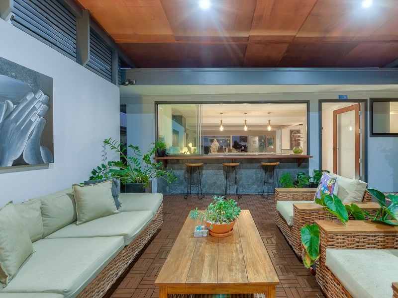 32 Caratel Street, Stafford Heights QLD 4053