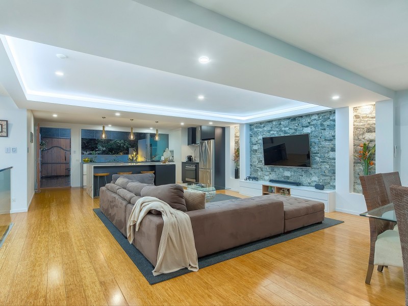 32 Caratel Street, Stafford Heights QLD 4053