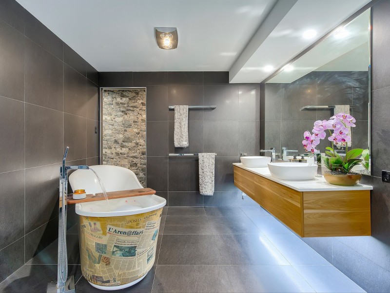 32 Caratel Street, Stafford Heights QLD 4053