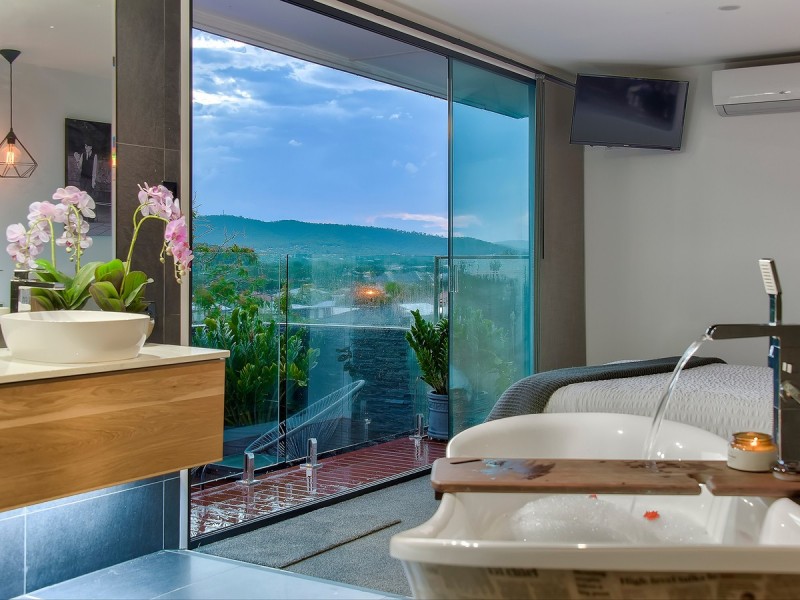 32 Caratel Street, Stafford Heights QLD 4053