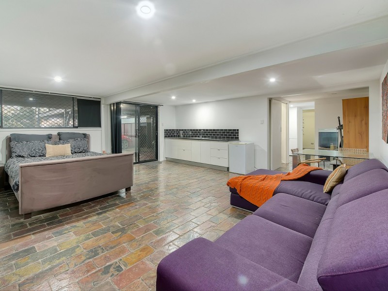 32 Caratel Street, Stafford Heights QLD 4053