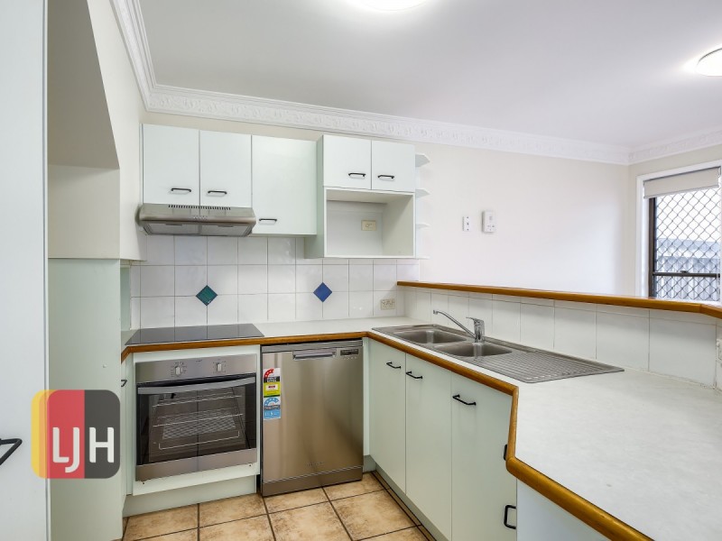 2/34 Parker Street, Newmarket QLD 4051