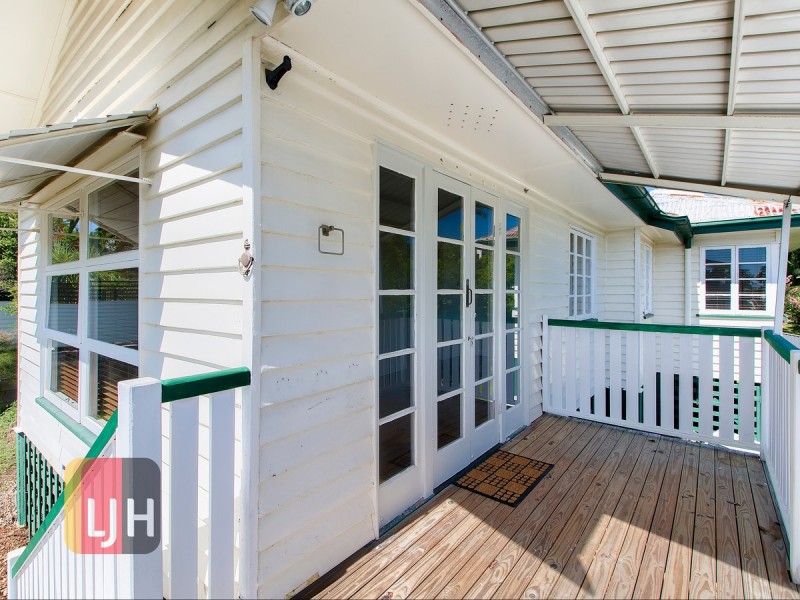 14 Koolewong Street, Stafford Heights QLD 4053