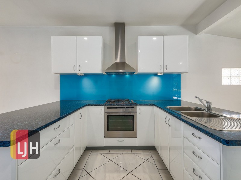 243 Kitchener Road, Stafford Heights QLD 4053